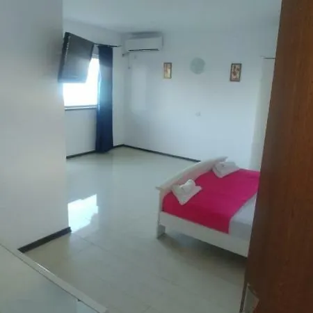 Le Bateau Guest house *
